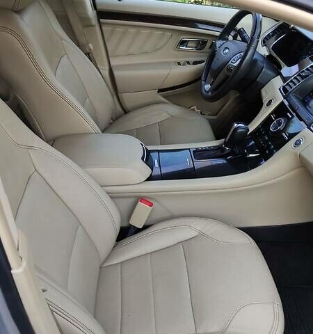 Серый Форд Таурус, объемом двигателя 3.5 л и пробегом 109 тыс. км за 16800 $, фото 16 на Automoto.ua