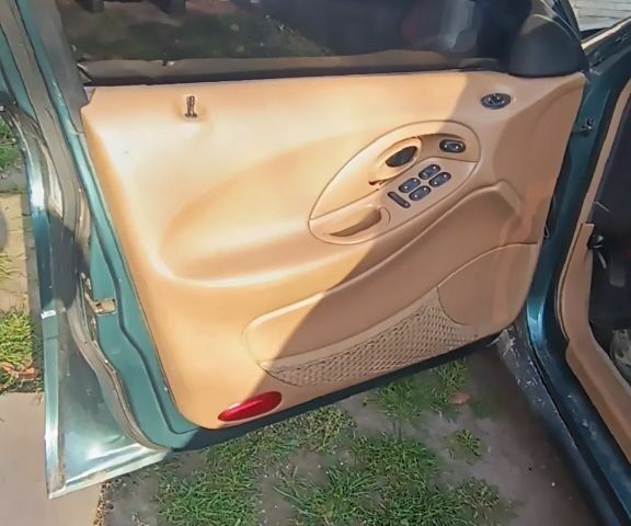 Форд Taurus 1997 у Брусилове на Automoto.ua Зелений Форд Taurus, об'ємом двигуна 3 л та пробігом 172 тис. км за 1750 $, фото 6 на Automoto.ua