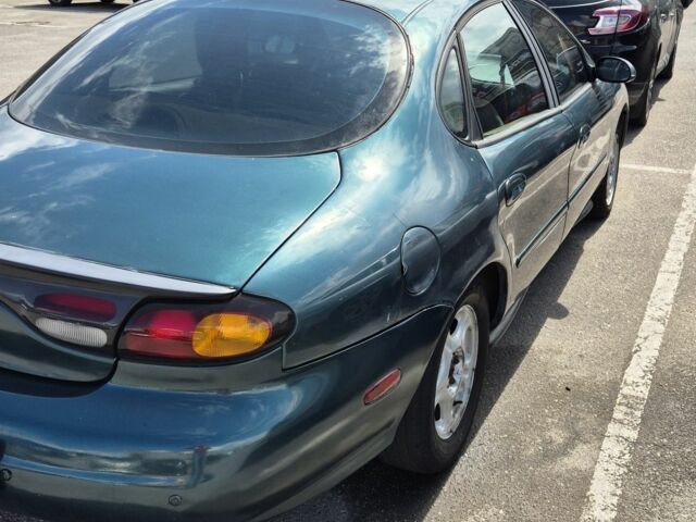 Зелений Форд Taurus, об'ємом двигуна 3 л та пробігом 270 тис. км за 1500 $, фото 4 на Automoto.ua