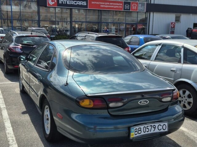 Зелений Форд Taurus, об'ємом двигуна 3 л та пробігом 270 тис. км за 1500 $, фото 2 на Automoto.ua