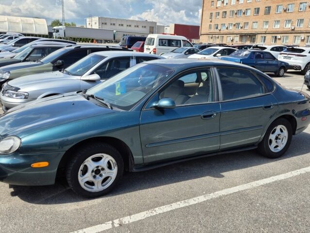 Зелений Форд Taurus, об'ємом двигуна 3 л та пробігом 270 тис. км за 1500 $, фото 1 на Automoto.ua