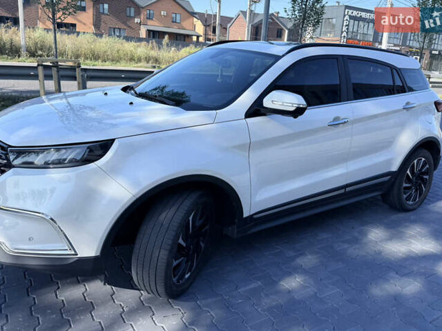 Белый Форд Территори, объемом двигателя 0 л и пробегом 55 тыс. км за 19000 $, фото 1 на Automoto.ua
