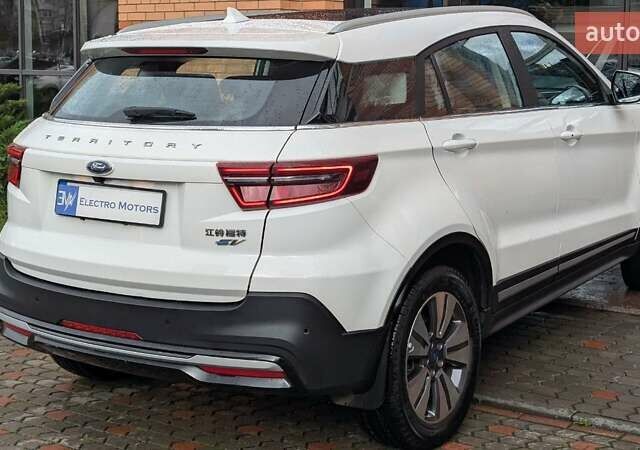 Белый Форд Территори, объемом двигателя 0 л и пробегом 50 тыс. км за 18499 $, фото 7 на Automoto.ua