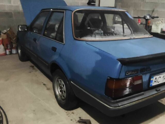 Синий Форд Тандерберд, объемом двигателя 10 л и пробегом 566 тыс. км за 420 $, фото 1 на Automoto.ua