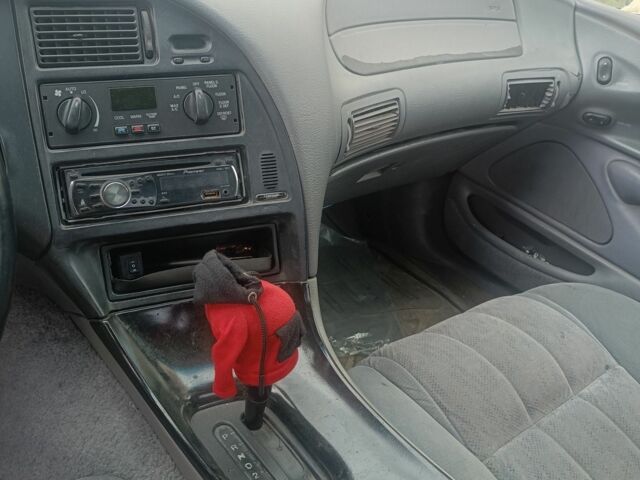 Зелений Форд Тандерберд, об'ємом двигуна 3.8 л та пробігом 10 тис. км за 1950 $, фото 5 на Automoto.ua