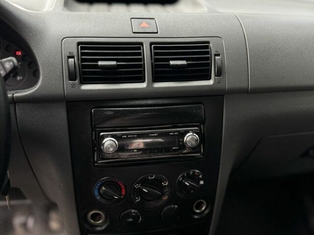 Белый Форд Турнео Коннект, объемом двигателя 1.7 л и пробегом 260 тыс. км за 1700 $, фото 9 на Automoto.ua