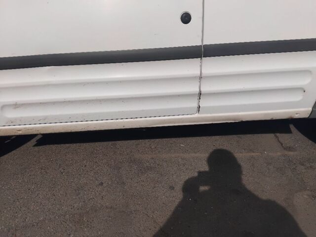 Белый Форд Турнео Коннект, объемом двигателя 1.8 л и пробегом 266 тыс. км за 3000 $, фото 3 на Automoto.ua