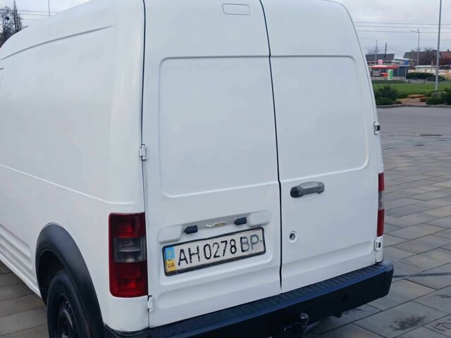 Белый Форд Турнео Коннект, объемом двигателя 1.8 л и пробегом 1000 тыс. км за 4200 $, фото 12 на Automoto.ua