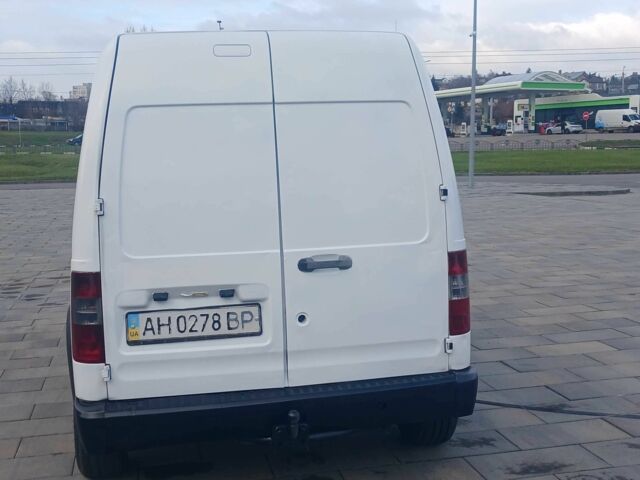 Белый Форд Турнео Коннект, объемом двигателя 1.8 л и пробегом 1000 тыс. км за 4200 $, фото 3 на Automoto.ua