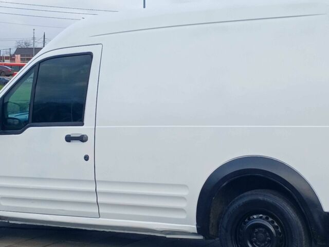 Белый Форд Турнео Коннект, объемом двигателя 1.8 л и пробегом 1000 тыс. км за 4200 $, фото 13 на Automoto.ua