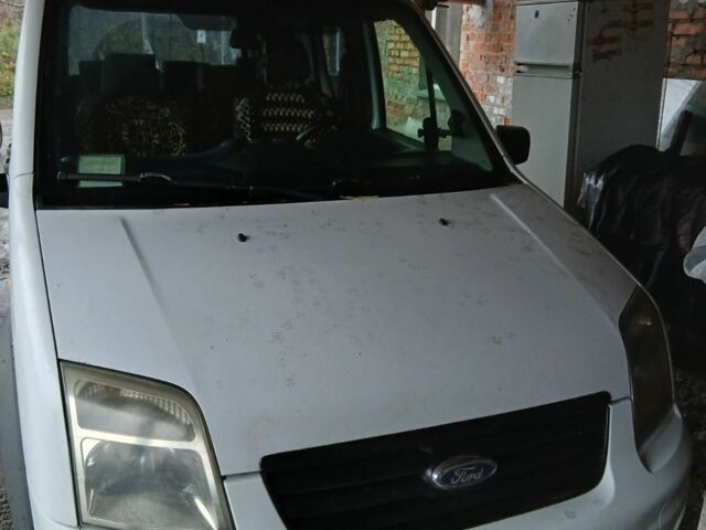 Белый Форд Турнео Коннект, объемом двигателя 1.8 л и пробегом 300 тыс. км за 7000 $, фото 4 на Automoto.ua