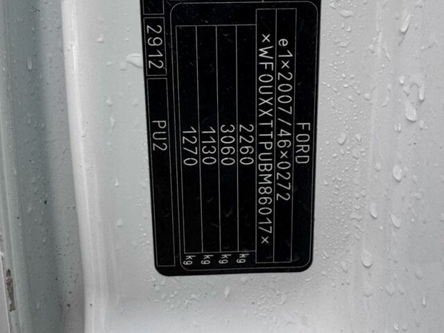 Белый Форд Турнео Коннект, объемом двигателя 1.8 л и пробегом 254 тыс. км за 5500 $, фото 4 на Automoto.ua