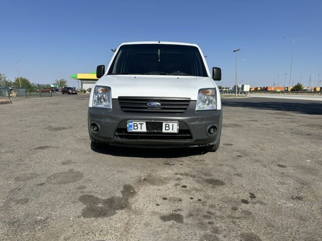 Белый Форд Турнео Коннект, объемом двигателя 1.8 л и пробегом 316 тыс. км за 5500 $, фото 2 на Automoto.ua