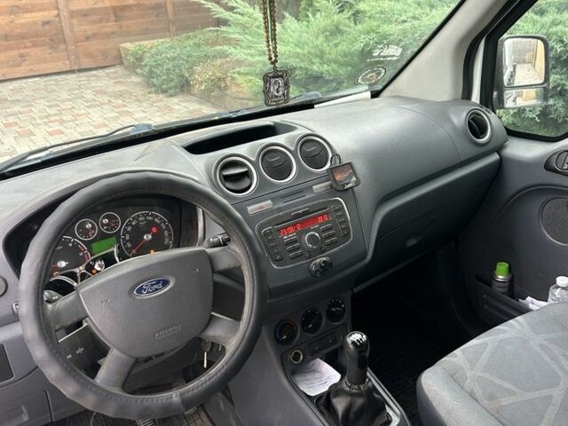 Білий Форд Турнео Коннект, об'ємом двигуна 1.8 л та пробігом 200 тис. км за 3900 $, фото 6 на Automoto.ua