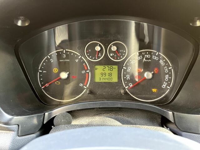 Форд Турнео Коннект 2013 у Запоріжжя на Automoto.ua Білий Форд Турнео Коннект, об'ємом двигуна 1.8 л та пробігом 314 тис. км за 5300 $, фото 10 на Automoto.ua