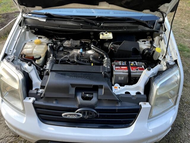 Форд Турнео Коннект 2013 у Запоріжжя на Automoto.ua Білий Форд Турнео Коннект, об'ємом двигуна 1.8 л та пробігом 314 тис. км за 5300 $, фото 14 на Automoto.ua