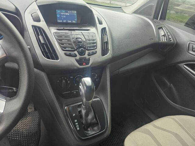 Белый Форд Турнео Коннект, объемом двигателя 2.5 л и пробегом 280 тыс. км за 7999 $, фото 2 на Automoto.ua