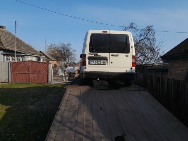 Белый Форд Турнео Коннект, объемом двигателя 1.8 л и пробегом 365 тыс. км за 2863 $, фото 1 на Automoto.ua