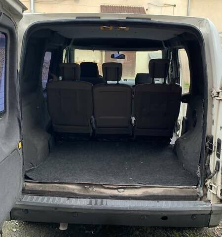 Белый Форд Турнео Коннект, объемом двигателя 1.8 л и пробегом 475 тыс. км за 3600 $, фото 8 на Automoto.ua