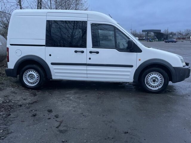 Белый Форд Турнео Коннект, объемом двигателя 1.8 л и пробегом 350 тыс. км за 5300 $, фото 3 на Automoto.ua