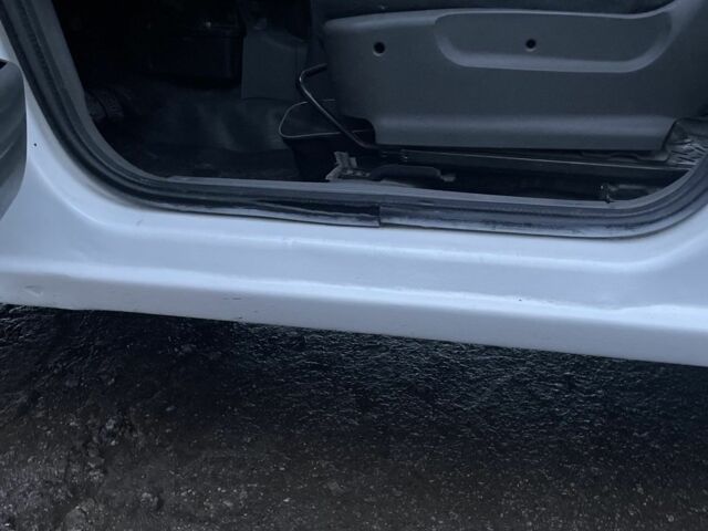 Белый Форд Турнео Коннект, объемом двигателя 1.8 л и пробегом 350 тыс. км за 5300 $, фото 8 на Automoto.ua