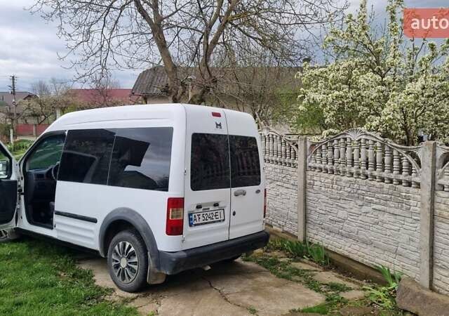Белый Форд Турнео Коннект, объемом двигателя 1.8 л и пробегом 290 тыс. км за 4000 $, фото 7 на Automoto.ua