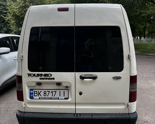 Белый Форд Турнео Коннект, объемом двигателя 1.8 л и пробегом 300 тыс. км за 3500 $, фото 4 на Automoto.ua