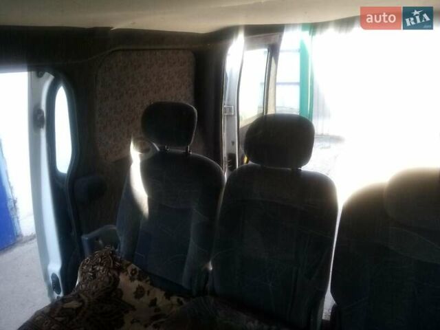Белый Форд Турнео Коннект, объемом двигателя 1.75 л и пробегом 390 тыс. км за 4150 $, фото 7 на Automoto.ua