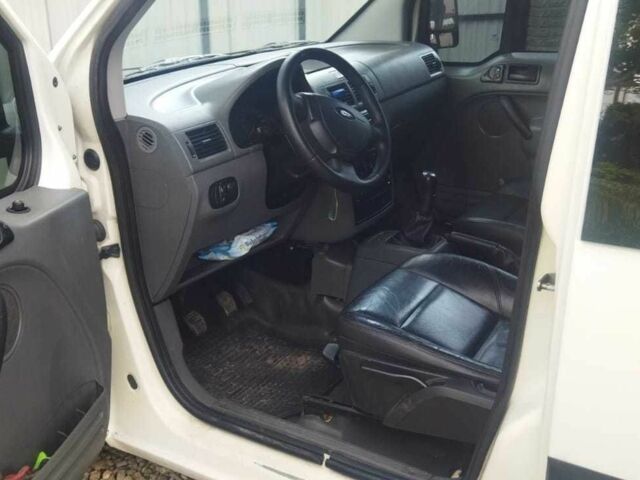 Білий Форд Турнео Коннект, об'ємом двигуна 1.8 л та пробігом 324 тис. км за 3950 $, фото 3 на Automoto.ua