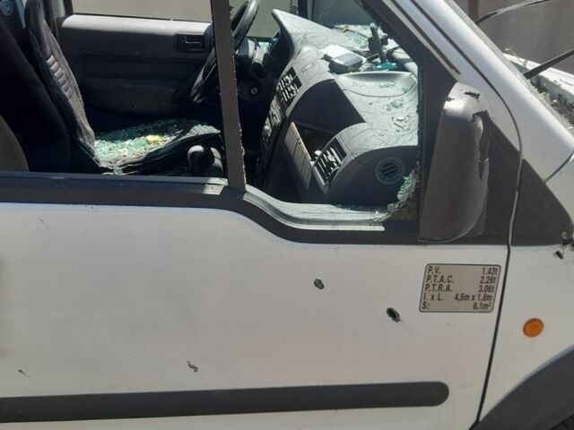 Белый Форд Турнео Коннект, объемом двигателя 0 л и пробегом 350 тыс. км за 2000 $, фото 9 на Automoto.ua