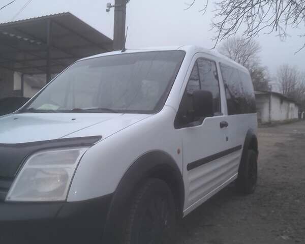 Білий Форд Турнео Коннект, об'ємом двигуна 1.8 л та пробігом 299 тис. км за 4600 $, фото 5 на Automoto.ua