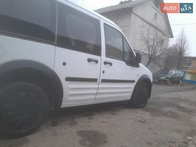 Білий Форд Турнео Коннект, об'ємом двигуна 1.8 л та пробігом 299 тис. км за 4600 $, фото 2 на Automoto.ua