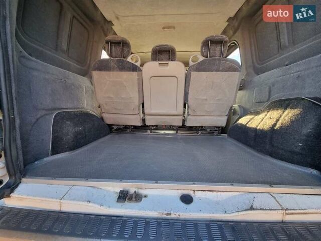 Білий Форд Турнео Коннект, об'ємом двигуна 1.8 л та пробігом 249 тис. км за 4850 $, фото 20 на Automoto.ua