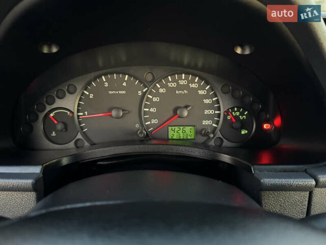 Белый Форд Турнео Коннект, объемом двигателя 1.8 л и пробегом 216 тыс. км за 6700 $, фото 20 на Automoto.ua