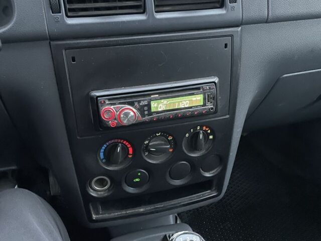 Білий Форд Турнео Коннект, об'ємом двигуна 0 л та пробігом 350 тис. км за 3600 $, фото 12 на Automoto.ua