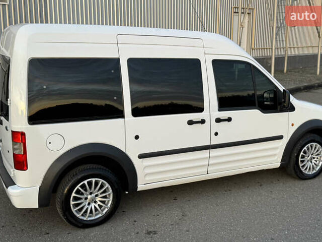 Белый Форд Турнео Коннект, объемом двигателя 1.8 л и пробегом 216 тыс. км за 6700 $, фото 6 на Automoto.ua