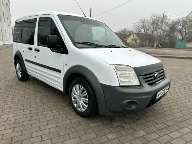 Білий Форд Турнео Коннект, об'ємом двигуна 1.8 л та пробігом 173 тис. км за 5300 $, фото 2 на Automoto.ua