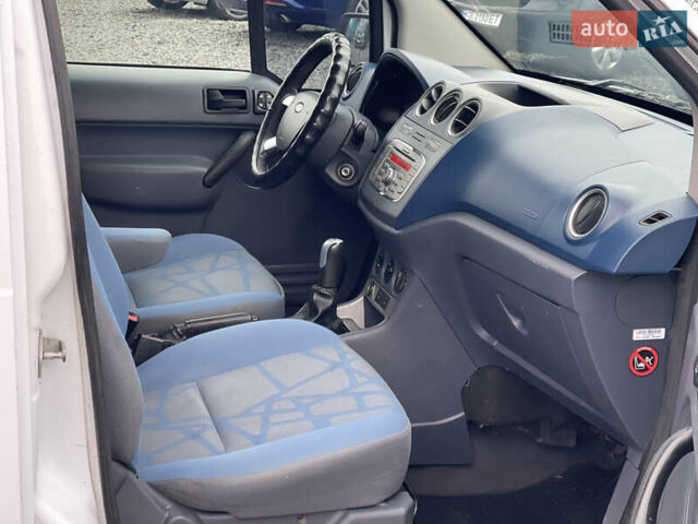 Белый Форд Турнео Коннект, объемом двигателя 1.75 л и пробегом 330 тыс. км за 5450 $, фото 16 на Automoto.ua