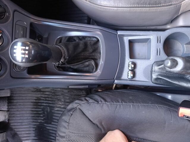 Белый Форд Турнео Коннект, объемом двигателя 1.8 л и пробегом 213 тыс. км за 5700 $, фото 20 на Automoto.ua