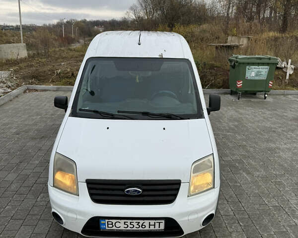 Белый Форд Турнео Коннект, объемом двигателя 1.75 л и пробегом 292 тыс. км за 4600 $, фото 1 на Automoto.ua