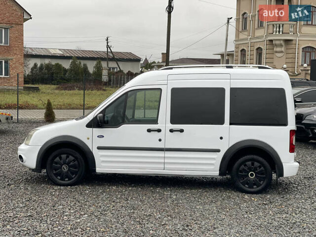 Белый Форд Турнео Коннект, объемом двигателя 1.75 л и пробегом 330 тыс. км за 5450 $, фото 3 на Automoto.ua