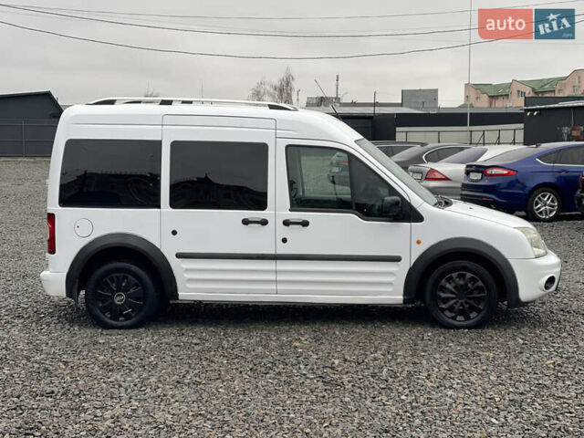 Белый Форд Турнео Коннект, объемом двигателя 1.75 л и пробегом 330 тыс. км за 5450 $, фото 8 на Automoto.ua