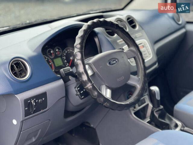 Белый Форд Турнео Коннект, объемом двигателя 1.75 л и пробегом 330 тыс. км за 5450 $, фото 15 на Automoto.ua