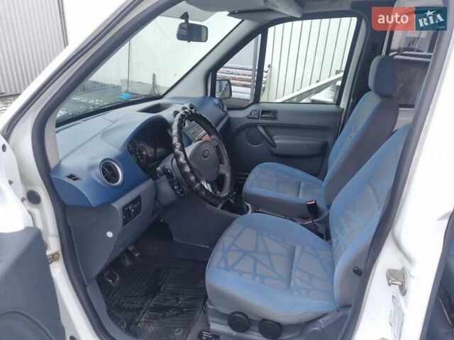 Белый Форд Турнео Коннект, объемом двигателя 1.75 л и пробегом 330 тыс. км за 5200 $, фото 6 на Automoto.ua