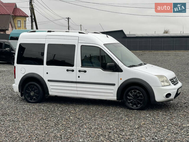 Белый Форд Турнео Коннект, объемом двигателя 1.75 л и пробегом 330 тыс. км за 5450 $, фото 9 на Automoto.ua