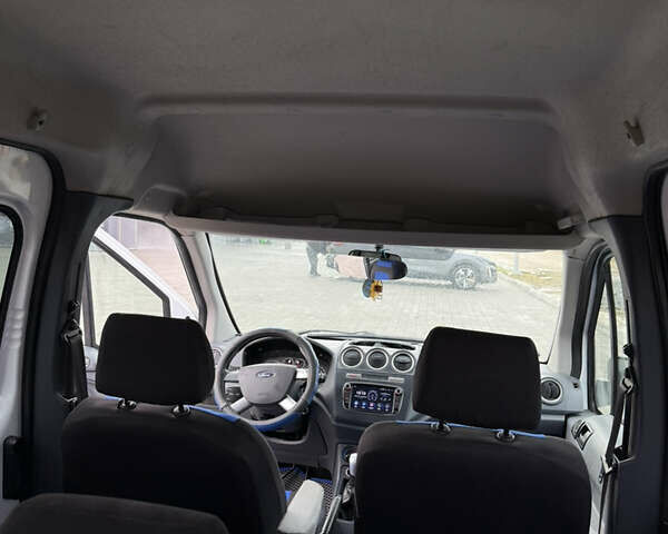 Белый Форд Турнео Коннект, объемом двигателя 1.75 л и пробегом 292 тыс. км за 4600 $, фото 15 на Automoto.ua