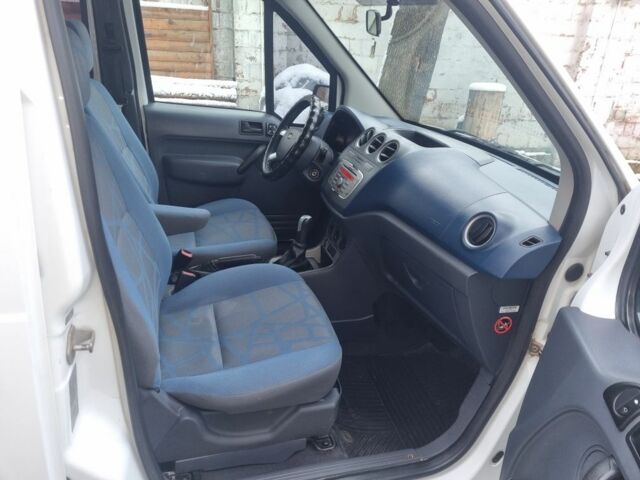 Білий Форд Турнео Коннект, об'ємом двигуна 0 л та пробігом 330 тис. км за 5200 $, фото 14 на Automoto.ua