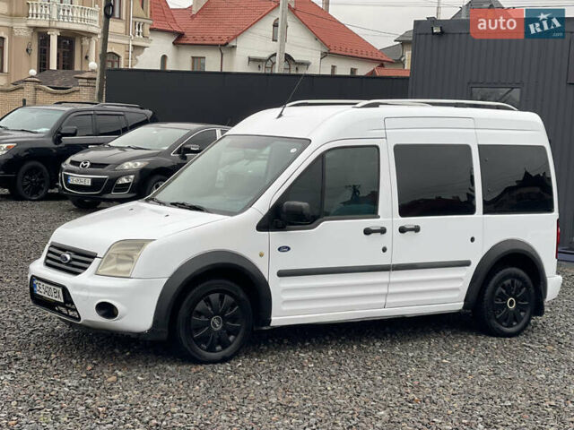 Белый Форд Турнео Коннект, объемом двигателя 1.75 л и пробегом 330 тыс. км за 5450 $, фото 2 на Automoto.ua