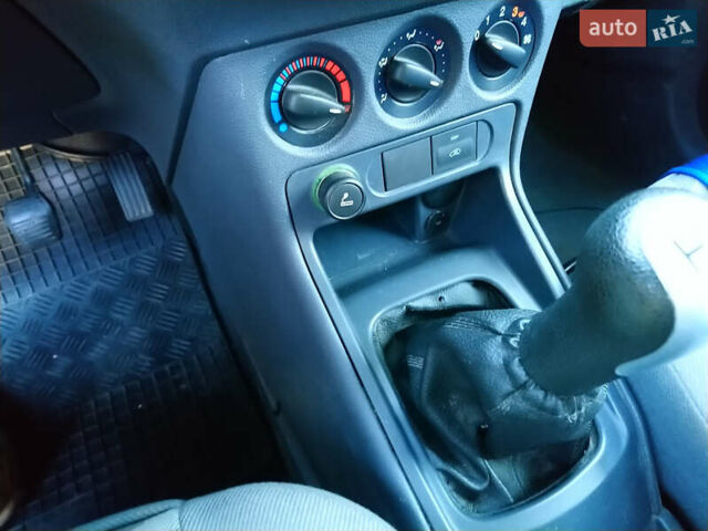 Білий Форд Турнео Коннект, об'ємом двигуна 1.75 л та пробігом 284 тис. км за 5200 $, фото 31 на Automoto.ua