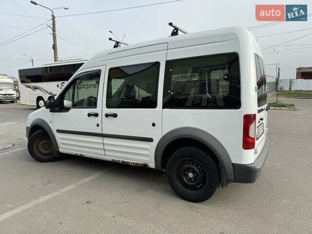 Форд Турнео Коннект 2012 в Николаеве на Automoto.ua Белый Форд Турнео Коннект, объемом двигателя 1.76 л и пробегом 230 тыс. км за 5200 $, фото 12 на Automoto.ua